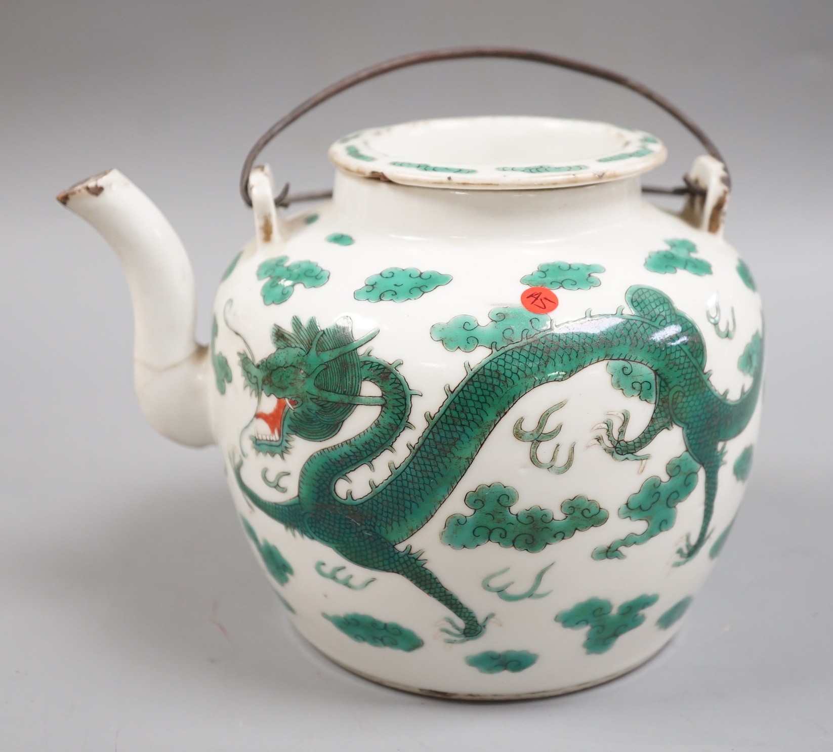 A Chinese enamelled porcelain ‘dragon’ teapot, late 19th century, 12cm